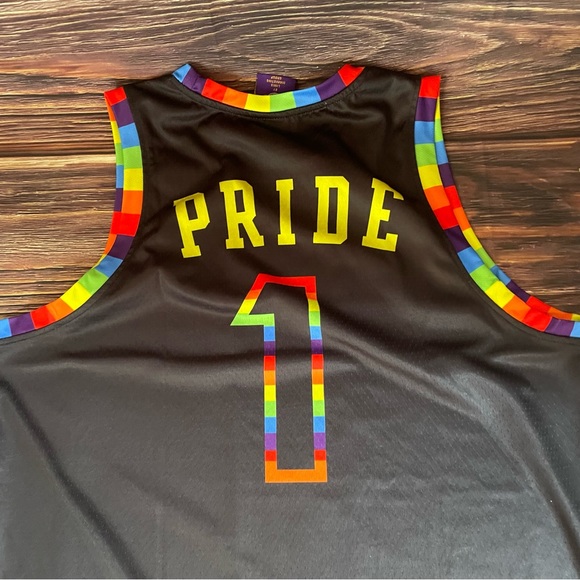 NBA Los Angeles Lakers 2022 Pride Night Jersey Adult Size XL Rainbow - Picture 3 of 5